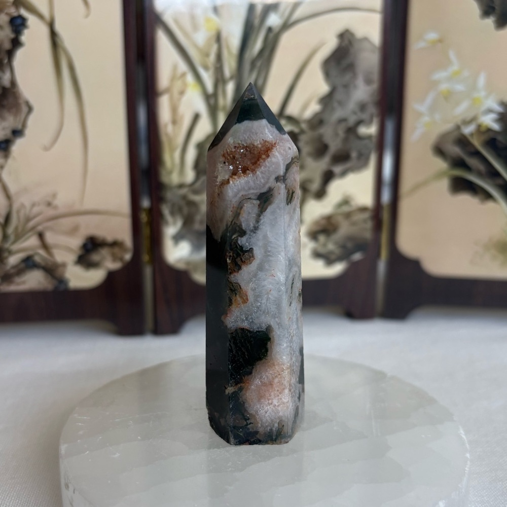 Red moss agate tower